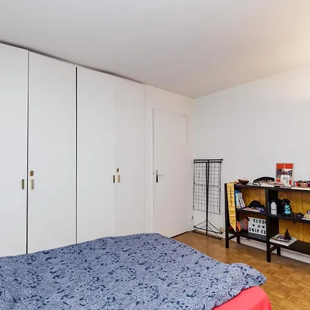 Bright Studio Near Canal Saint-martin